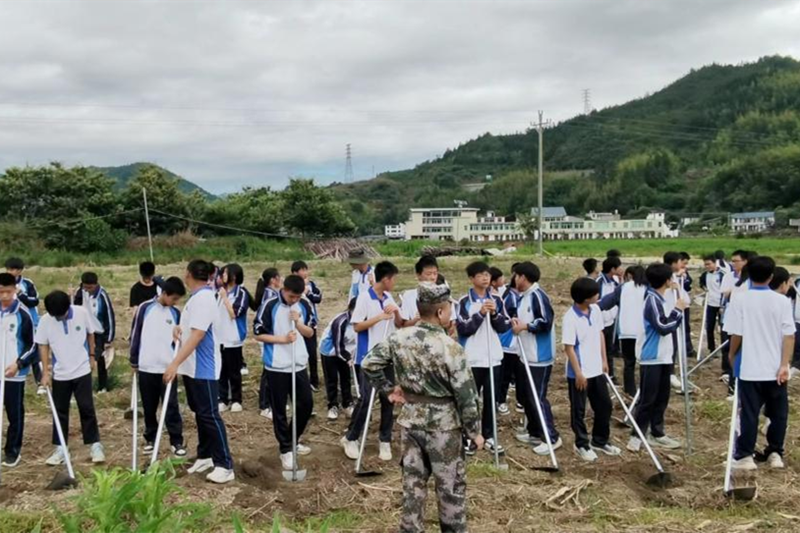 福建省德化第二中学开展劳动教育实践活动_fororder_图片3