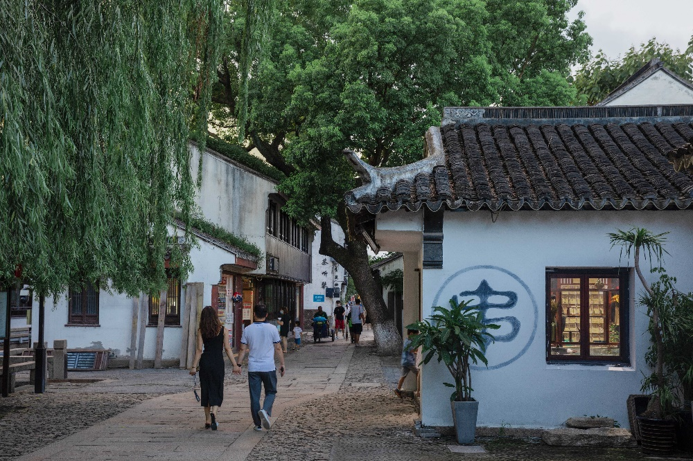 一江清水万重山丨一条平江路 织出“双面绣”