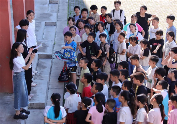 黄冈师范学院传媒与影视学院“红丝带·爱连爱”公益服务团队举办暑期“三下乡”社会实践活动开班仪式_fororder_图片4