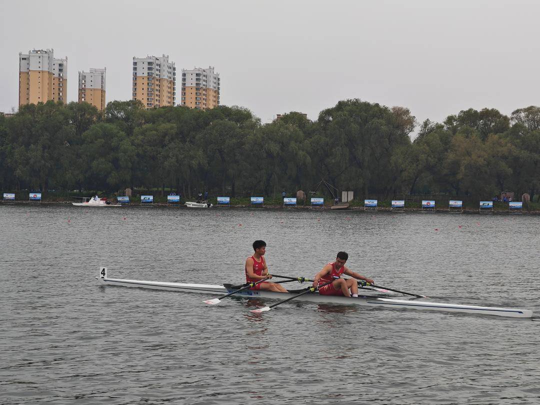 乘风破浪！2024全国赛艇联赛在辽阳激情开赛