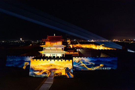 甘肃嘉峪关开启“夜游”模式