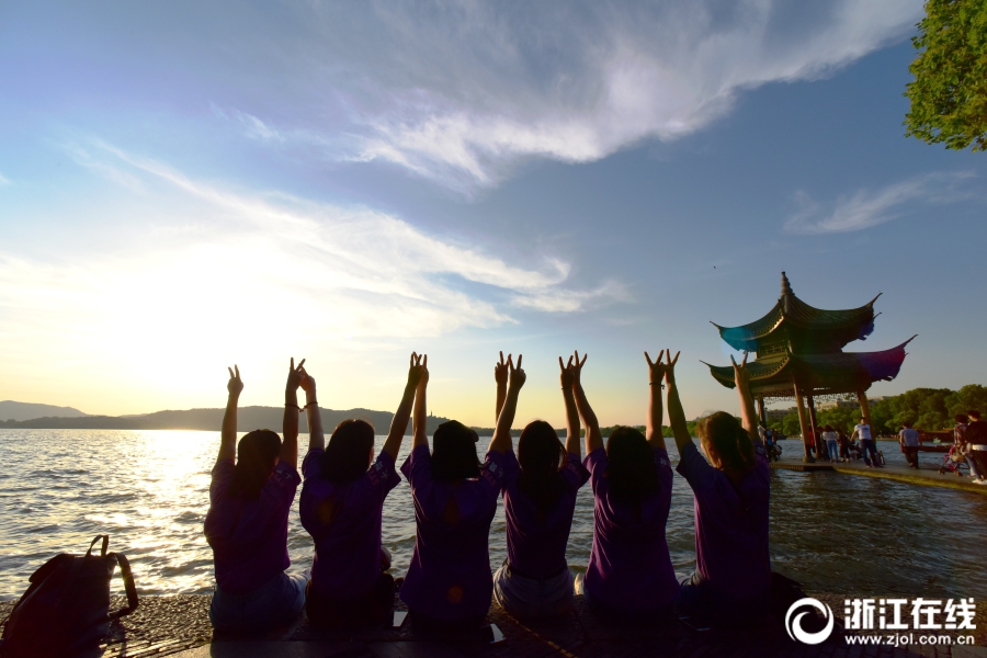 久违了！日落西湖现夕阳云天