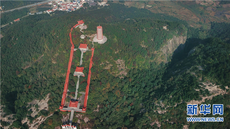 航拍湖北大冶雷山风景区 雷峰塔下感受亿年火山奇观