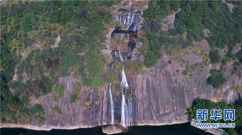 航拍湖北大冶雷山风景区 雷峰塔下感受亿年火山奇观