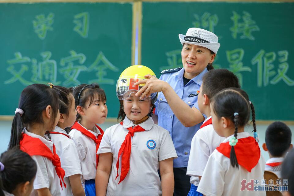 重视交通安全 平安过暑假