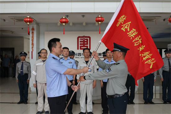 南通启东市公安局吕四港海防派出所:警企党建共建护发展_fororder_图片7