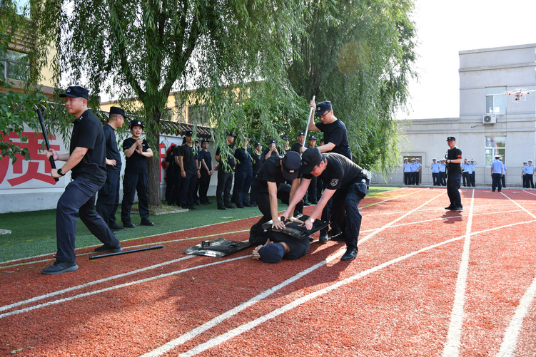 黑龙江省牡丹江穆棱市公安局组织开展全警实战大练兵活动_fororder_图片3