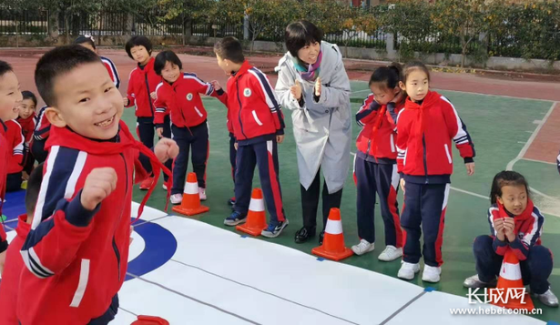 炫酷来袭，看足球小将如何“上冰雪”