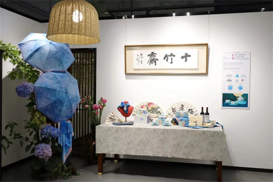 “家园”—翟优&樊蕾伉俪花鸟画作品展暨文创产品首发仪式成功举行_fororder_640 (3)