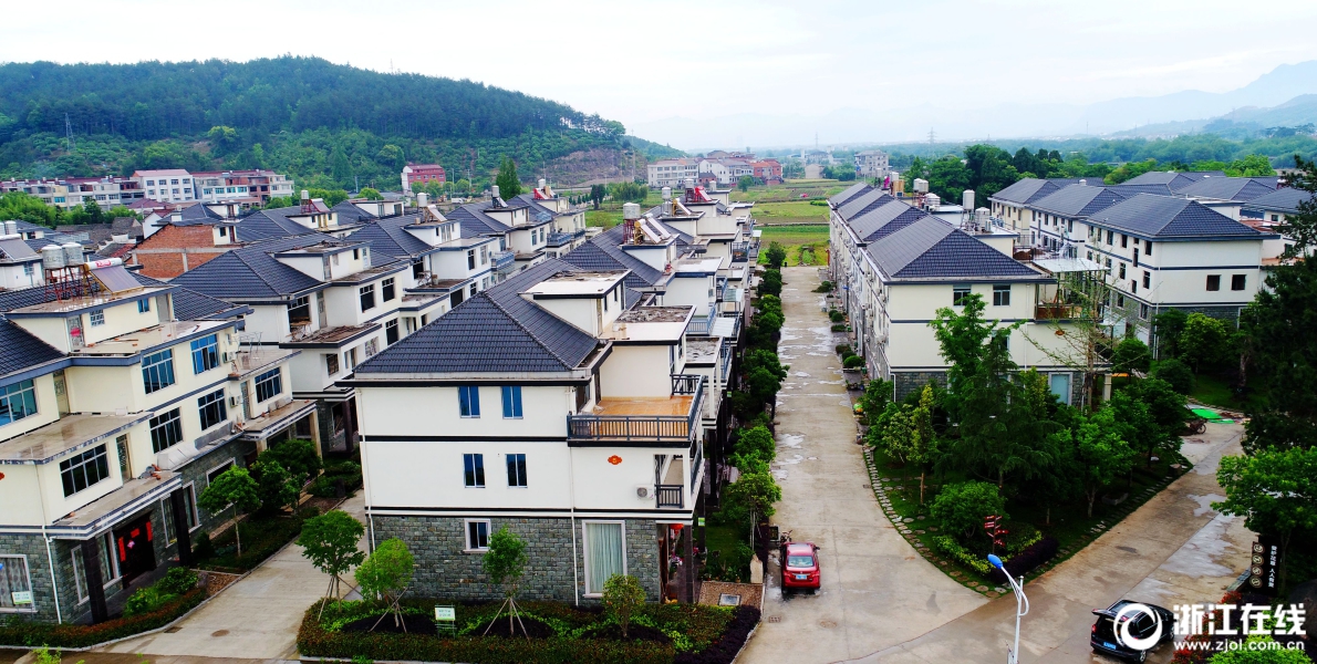 浙江仙居：绿水绕村庄 农居入画来