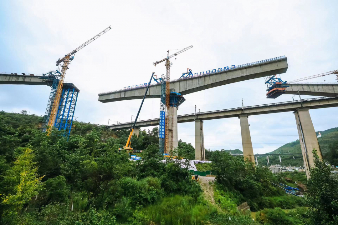 国内首例！贵南高铁引入贵阳铁路枢纽控制性工程建设再迎新进展