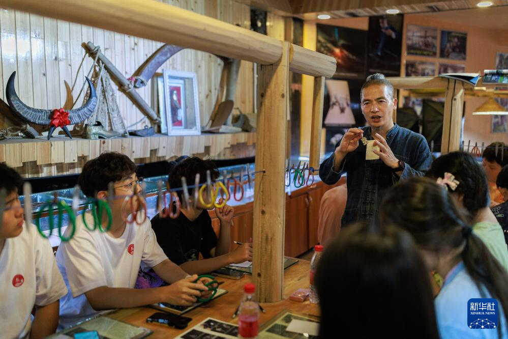 贵州雷山控拜村：600年间回荡的银之歌