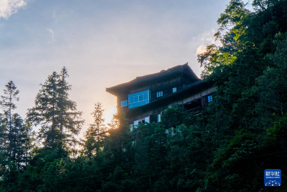 贵州雷山控拜村：600年间回荡的银之歌