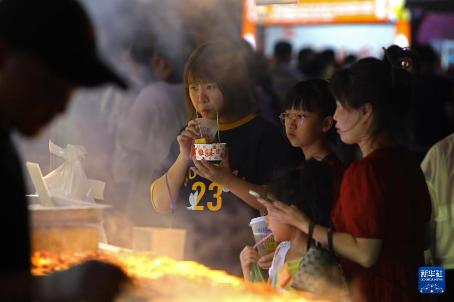 “越夜越沈阳” 多元“夜经济”激发消费新活力