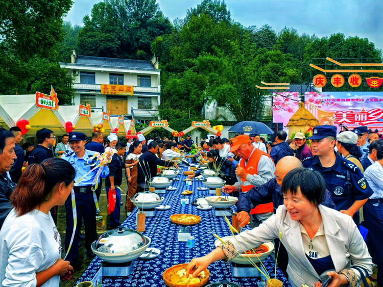 万千气象看中国 | 大黄山文旅产业璀璨崛起 激活地域文化新活力_fororder_图片18