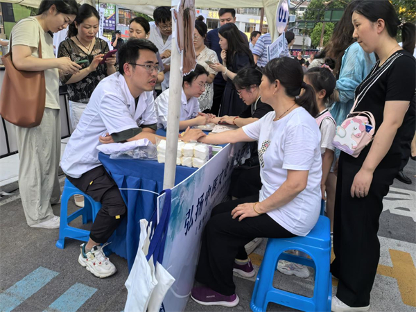 泰州市中医文化夜市暨中医药文化服务月活动启动_fororder_13