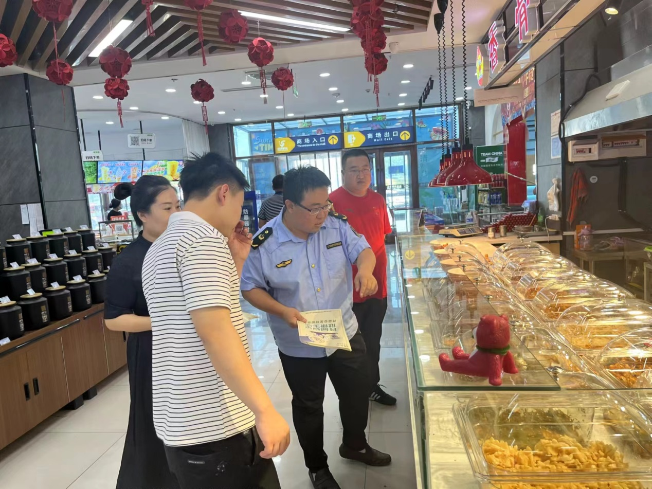 沧州南大港市场监管分局组织开展从业人员食品安全普法宣传活动_fororder_图片 2