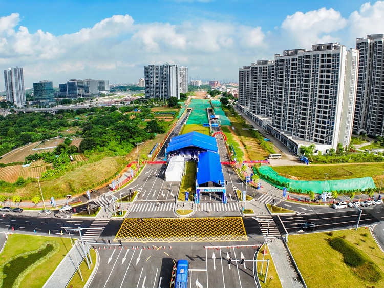 一隧接两岸 通途产业兴 广州番禺金光隧道正式通车_fororder_WechatIMG3745-opq3191123055