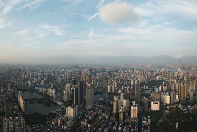 雨后复斜阳 彩练当空舞