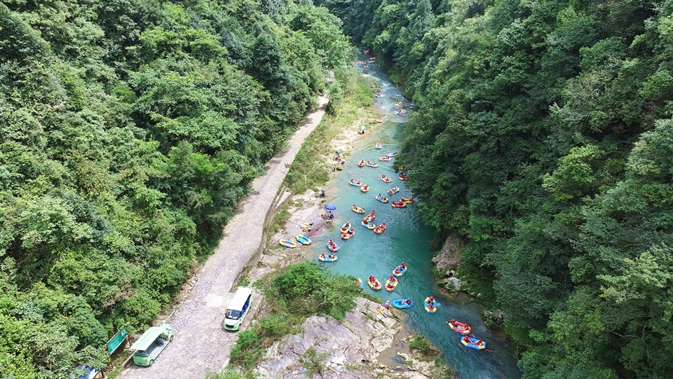 贵州镇远高过河景区迎来避暑高峰_fororder_8月10日 (1)(4)