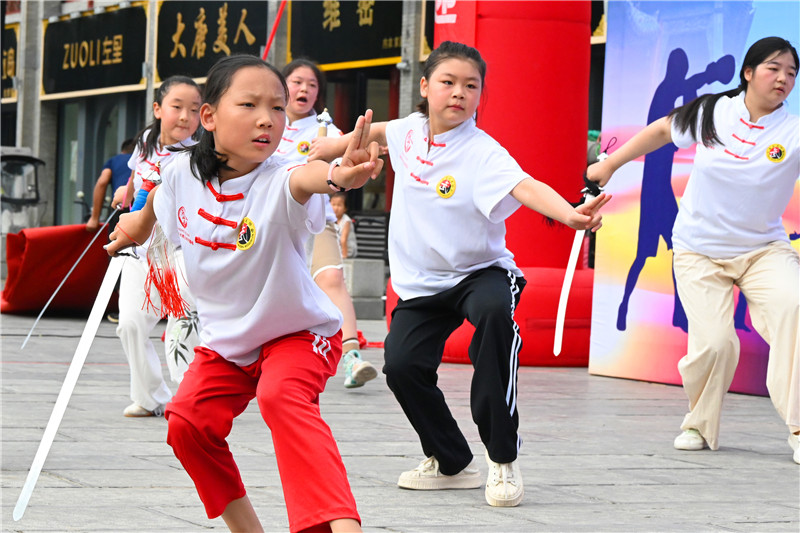 【原创】南阳市社旗县：习武练拳 强身健体_fororder_聚精会神 摄影 申鸿皓