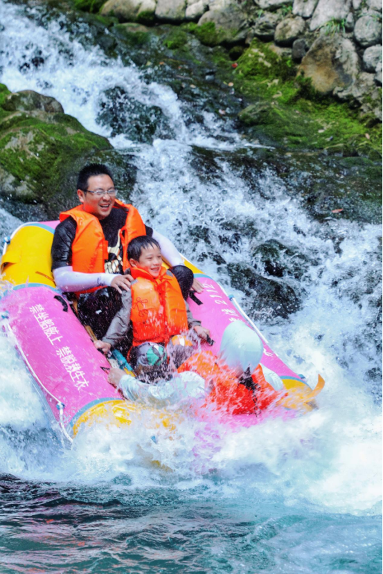 酷爽不设限！遵义水银河大峡谷漂流，带你迎战“秋老虎”