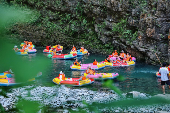 酷爽不设限！遵义水银河大峡谷漂流，带你迎战“秋老虎”