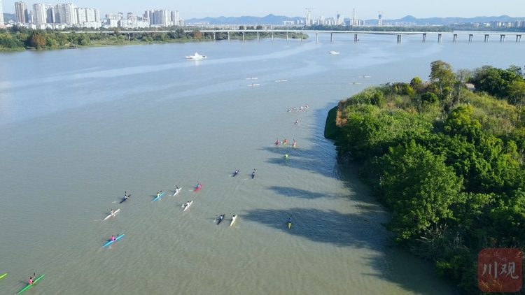 （转载）莲湖泛舟，遂宁环观音湖水上马拉松交流赛开赛