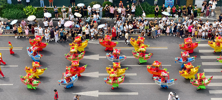 2024 Guangyuan Female Festival Officially Opens_fororder_巡游现场