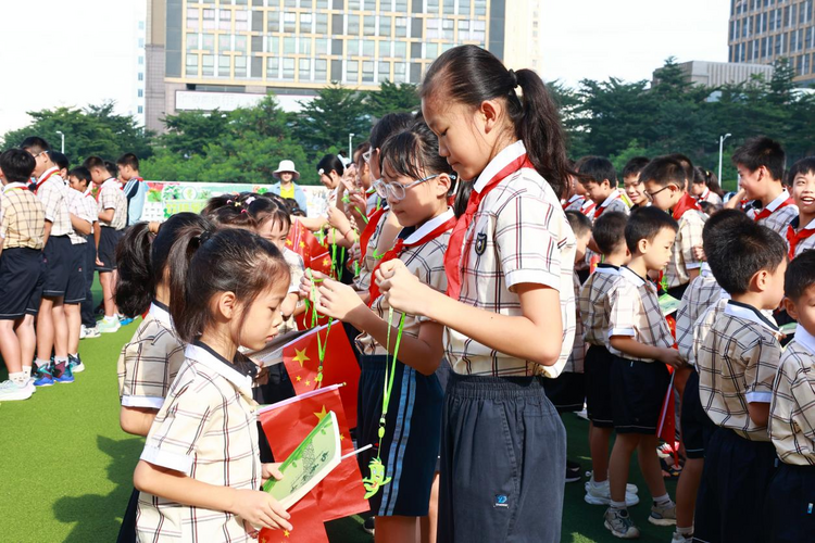 广西各地学校“花式”迎新生_fororder_图片13