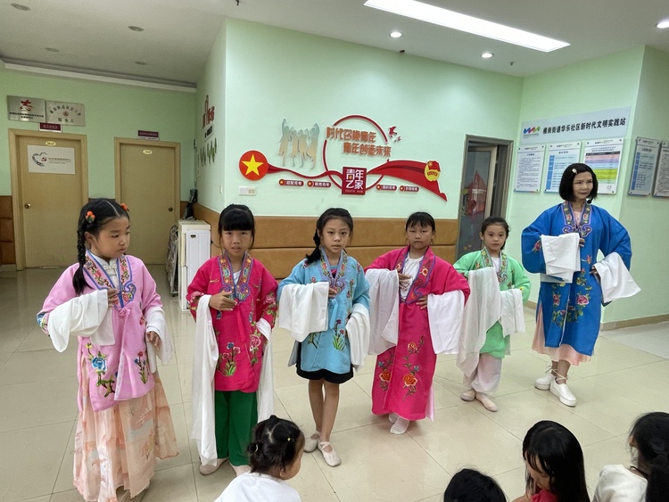 京剧沐浴童心 让传承更“有戏”——深圳横岗街道开展传承国粹之青少年儿童京剧系列_fororder_戏