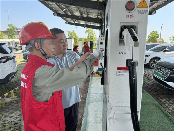 湖北黄冈：新增900个充电桩  扩建绿色出行“生态圈”_fororder_图片21