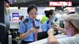 中秋佳节将至 深圳铁路加开夜间高铁做好旅客出行服务 深圳北站预计到发旅客216.5万人次