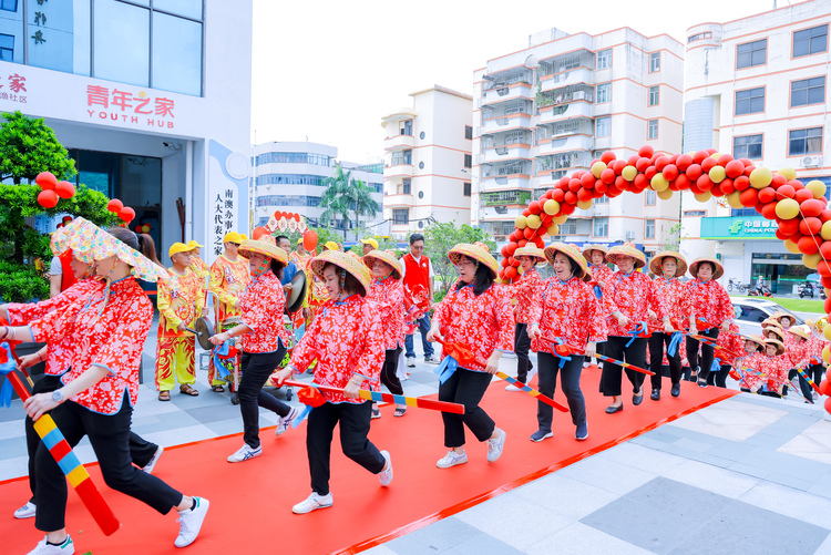 团圆佳节情更浓：深圳南渔社区200余名外嫁女千里归家，共庆中秋_fororder_6