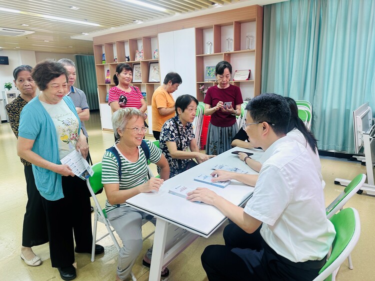 上门服务“零距离”！深圳龙华大浪街道为困难群体打造暖心公证服务_fororder_55