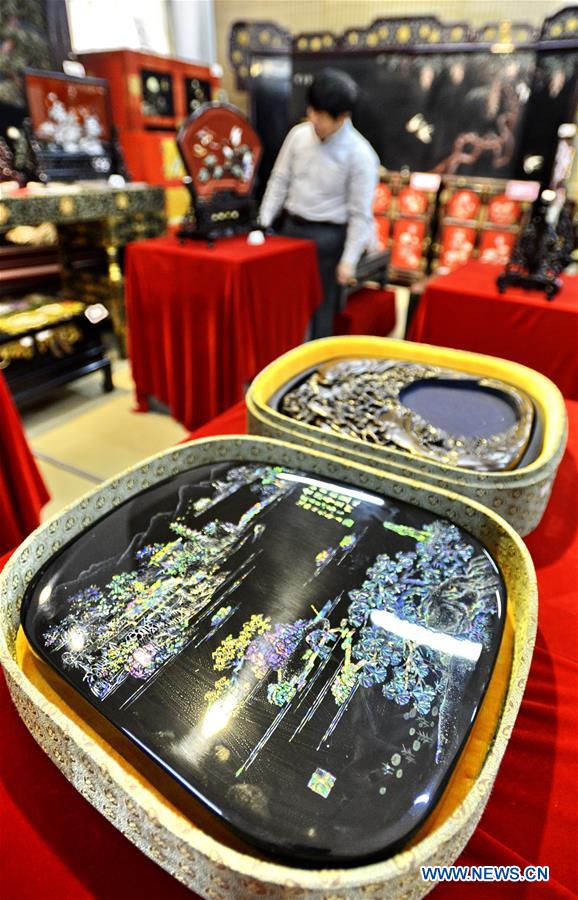 10,000 pieces of lacquer and jade wares on display at art museum in Beijing