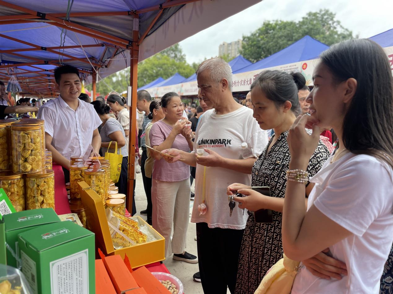 载歌载舞庆丰收 广西举行庆祝中国农民丰收节活动_fororder_图片5