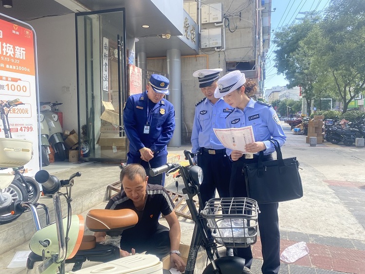 【原创】陇南西和消防联合交警部门开展电动自行车安全隐患专项整治行动_fororder_3