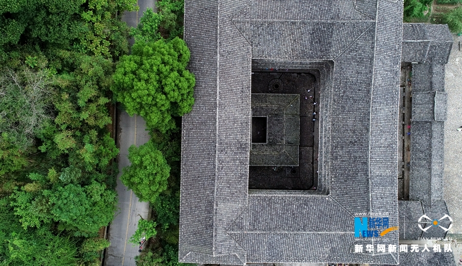 福建南靖：土楼申遗成功十年 景区村民“鼓了腰包”