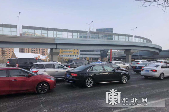 哈市城乡路高架体系安阳路支线E匝桥通车