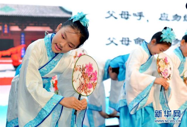 石家庄：传统文化 共颂家风