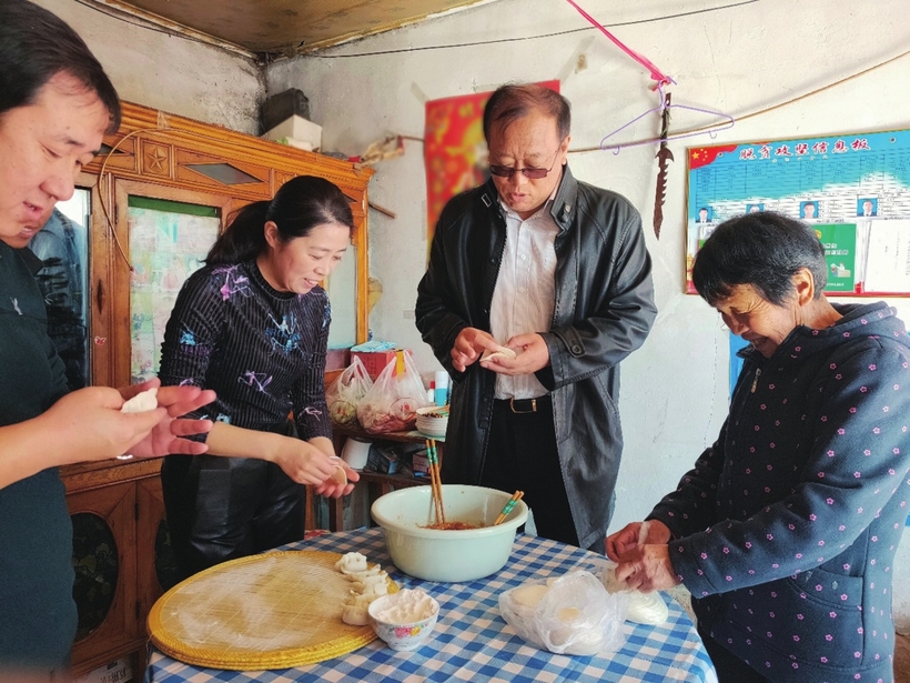 一枝一叶总关情——公主岭市开展脱贫攻坚“结亲暖心行动”侧记