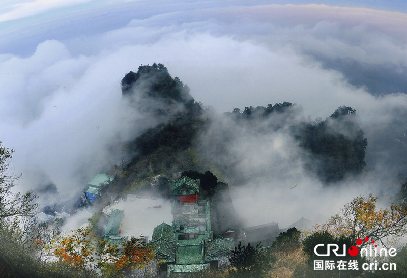 中国健身名山武当山登山赛举办