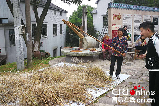 （供稿 旅游列表 三吴大地南京 移动版）汤山首届榨油节暨七坊第二届民俗记忆节开幕