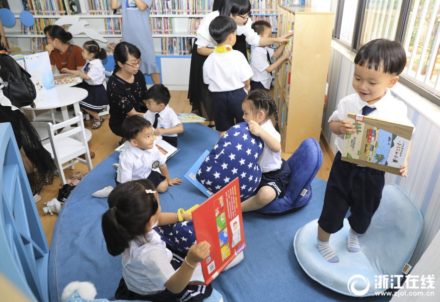 温州瓯海首家幼儿书屋开门迎客