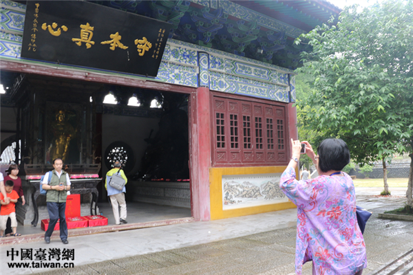 一茶一禅 两岸媒体荆楚行走进禅宗祖寺