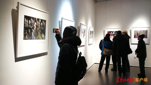 中俄国际摄影作品展在哈开展