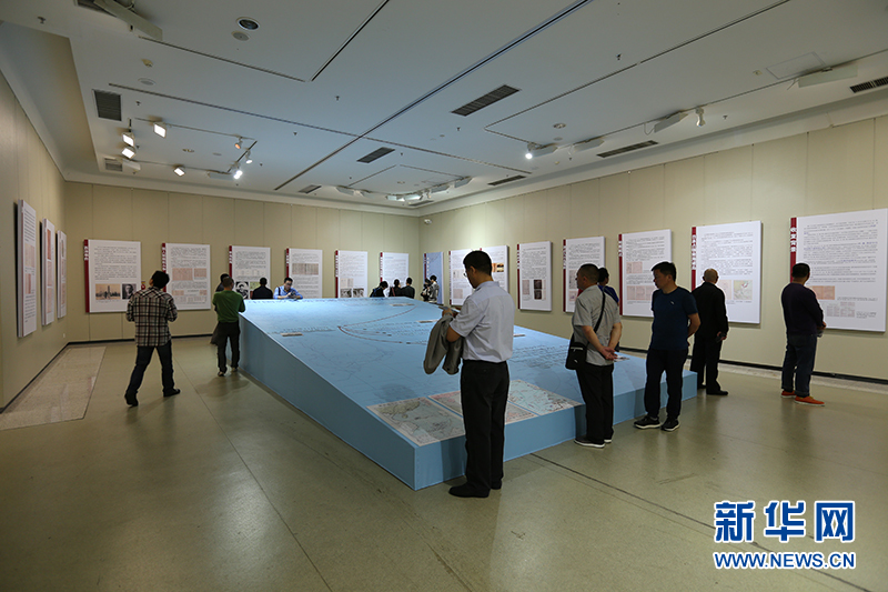 【时政】【即时快讯】“纪念我国收复南海诸岛70周年”图片展12日在海口开幕