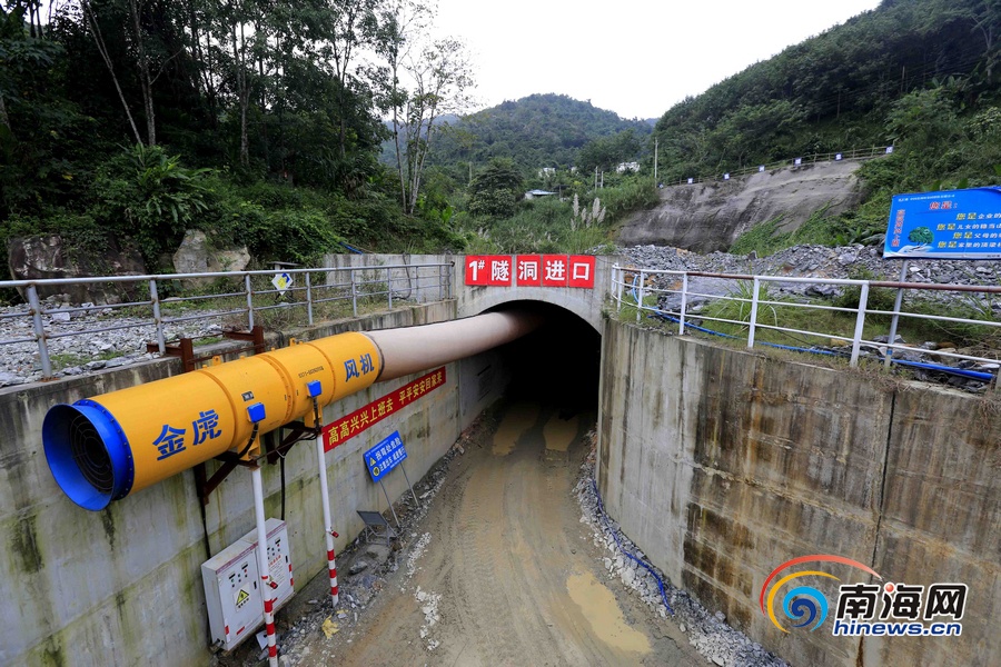 【交通图文列表】【即时快讯】琼中红岭灌区总干渠1#隧洞加紧施工 春节前可贯通