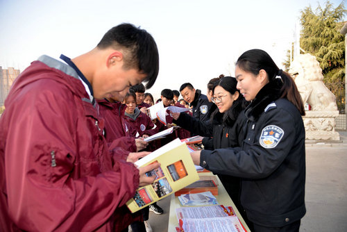 【河南供稿】三门峡市湖滨区法院开展国家宪法日宣传暨法庭开放日活动